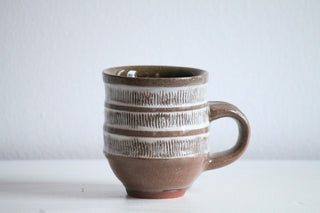 Textured Slip Mug