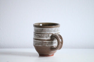 Textured Slip Mug